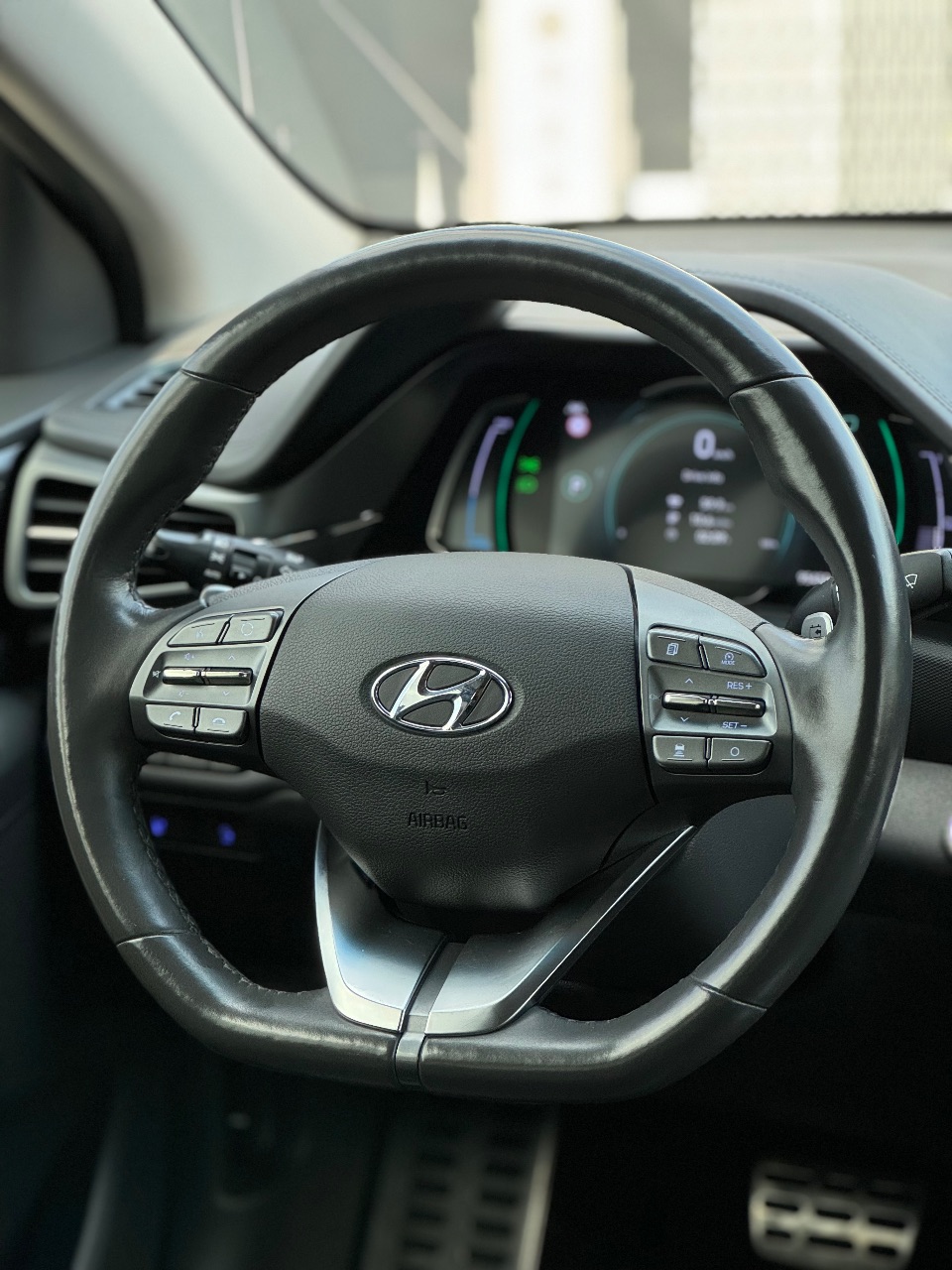 Hyundai IONIQ - фото 2