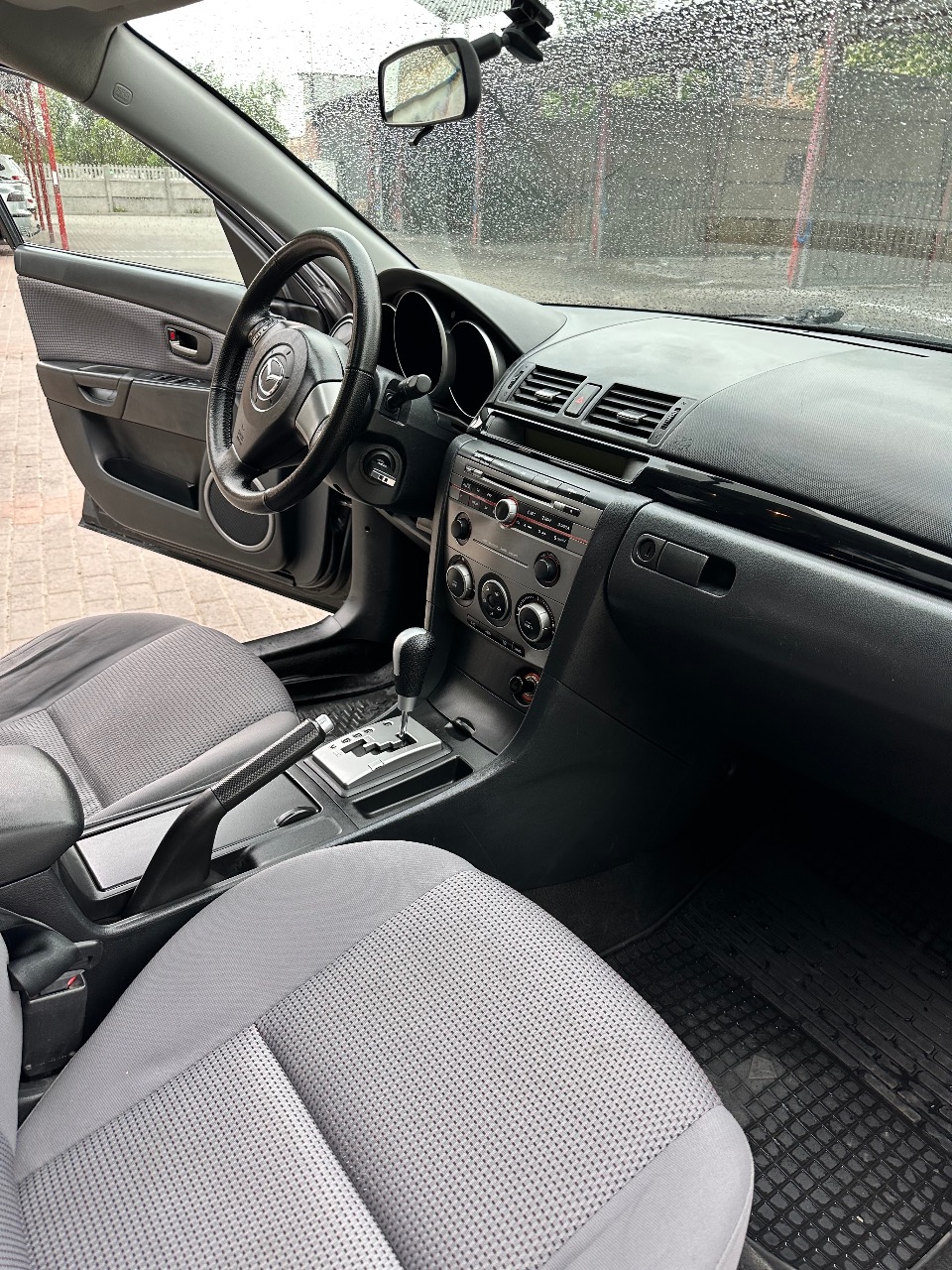 Mazda 3 - фото 5