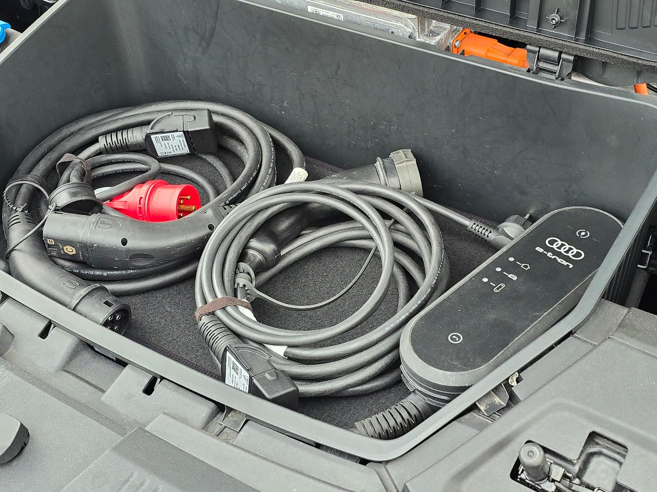 Audi e-tron Sportback - фото 2