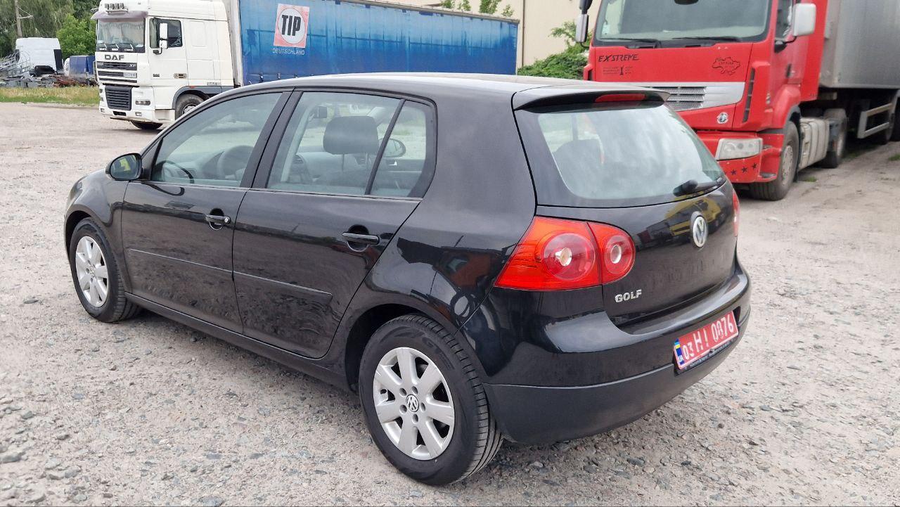 Volkswagen Golf - фото 11