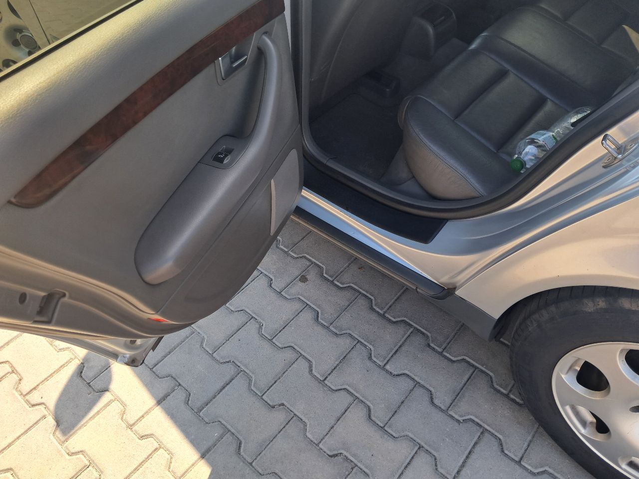 Audi A4 - фото 8