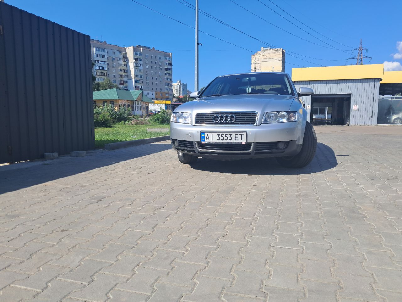 Audi A4 - фото 1