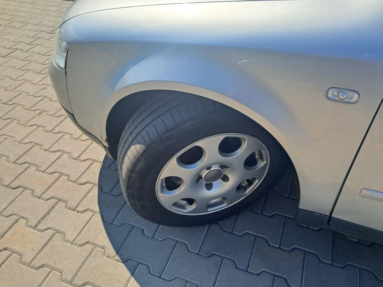 Audi A4 - фото 7