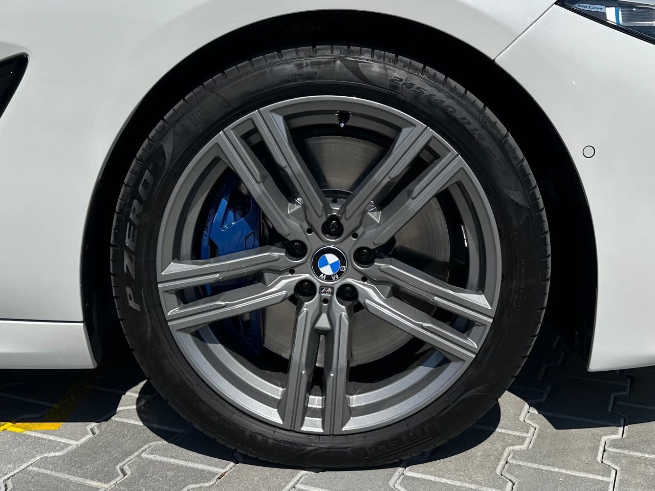 BMW 8 серії - фото 12