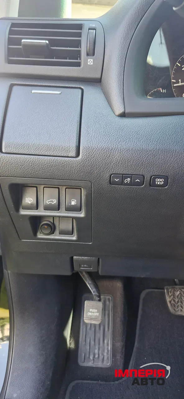 Lexus RX - фото 11