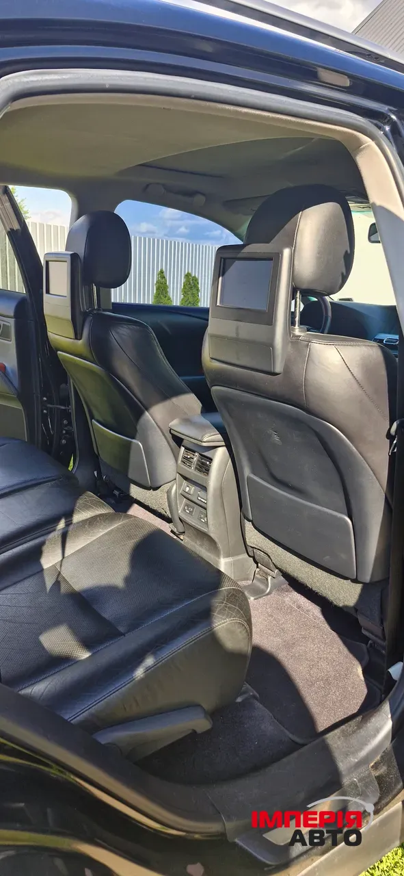 Lexus RX - фото 15