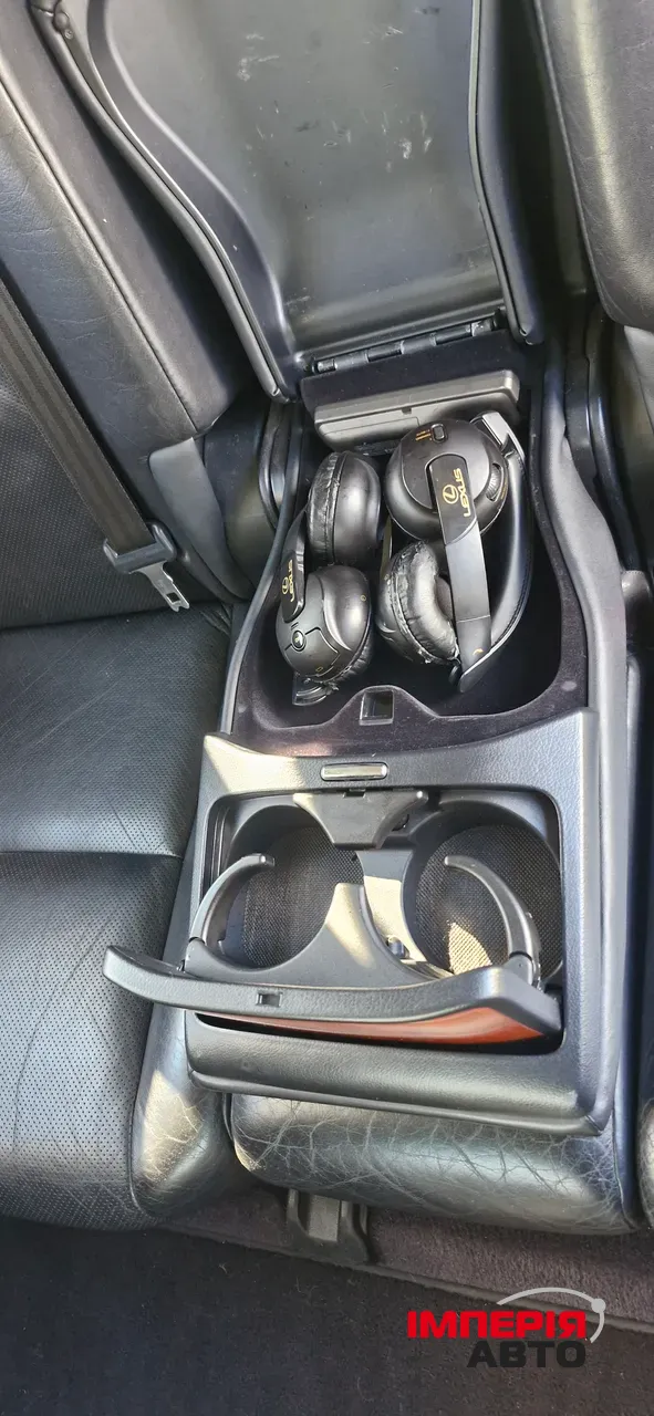 Lexus RX - фото 17