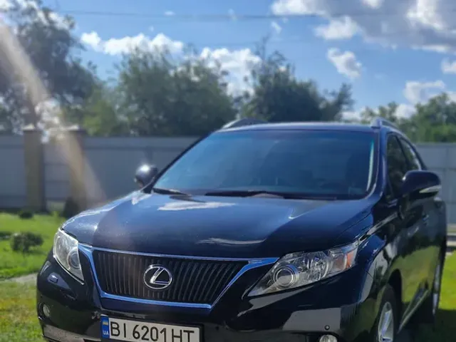 Lexus RX - фото 1