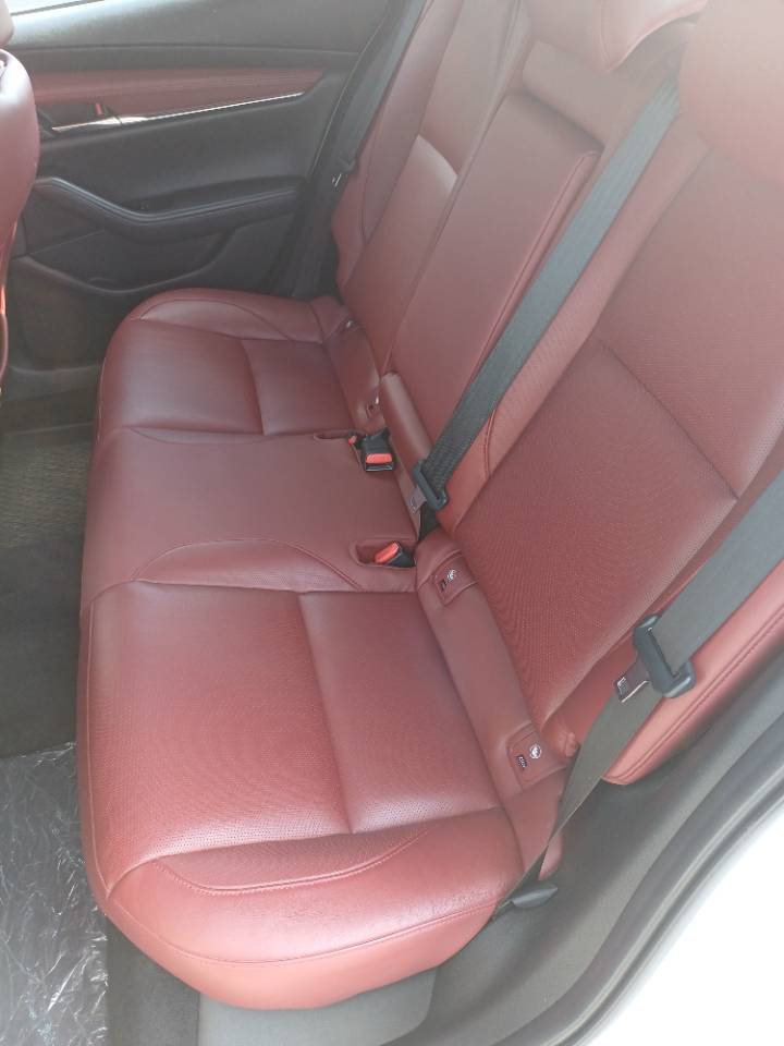 Mazda 3 - фото 11