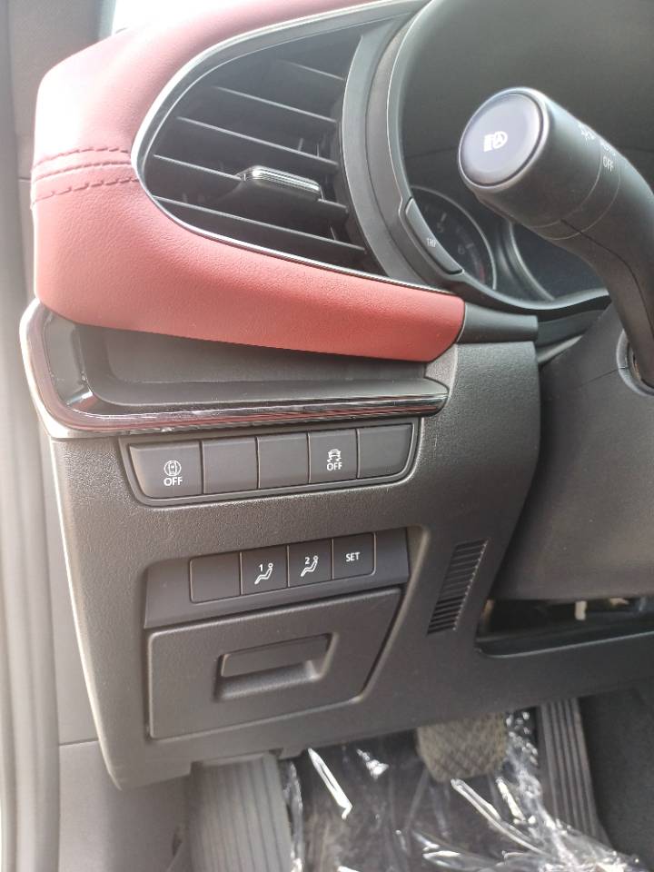 Mazda 3 - фото 10