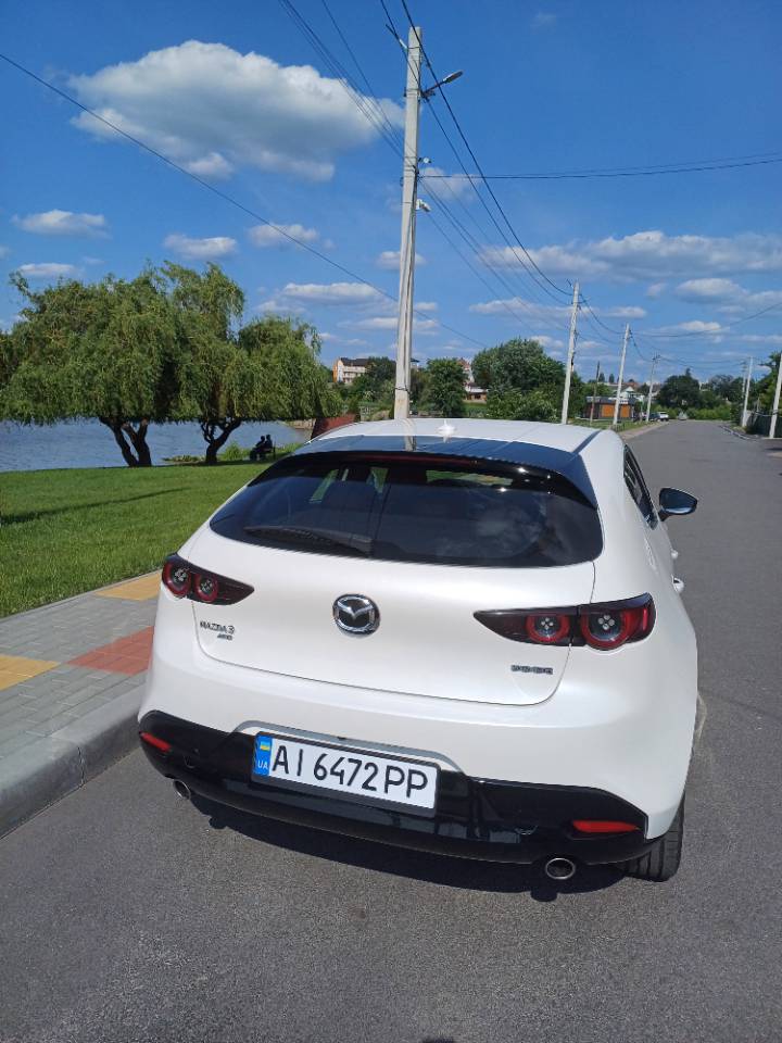Mazda 3 - фото 4