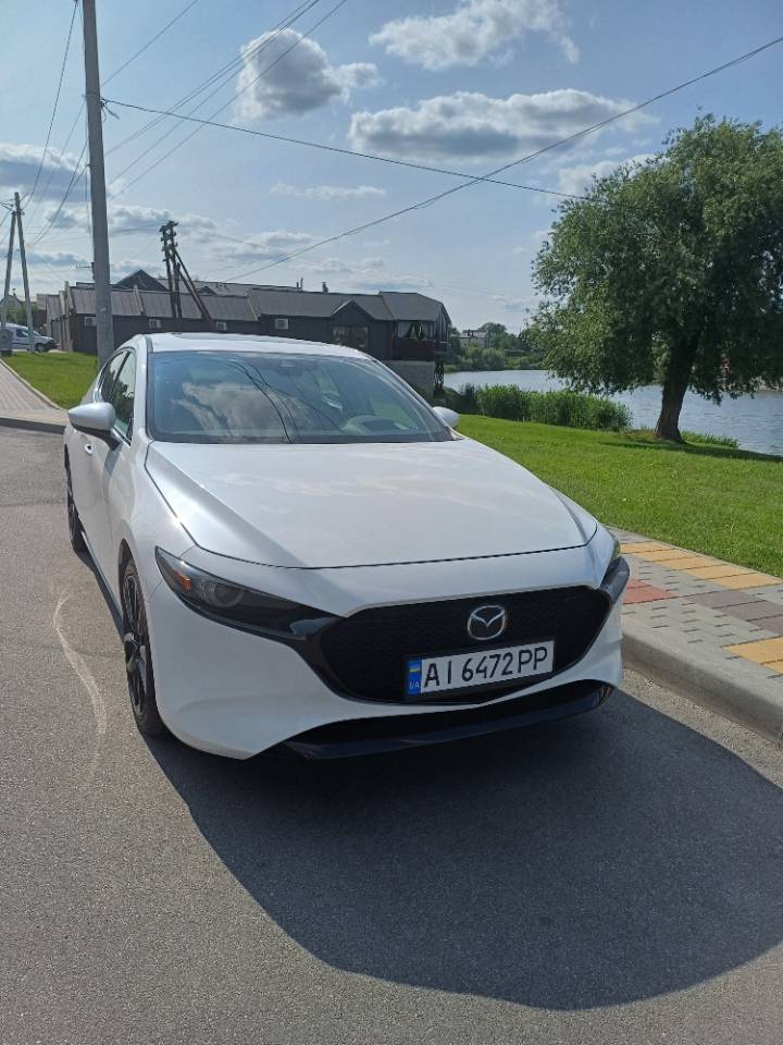 Mazda 3 - фото 1