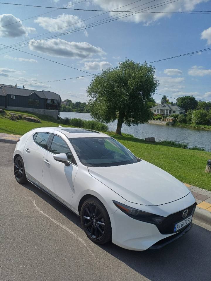 Mazda 3 - фото 2