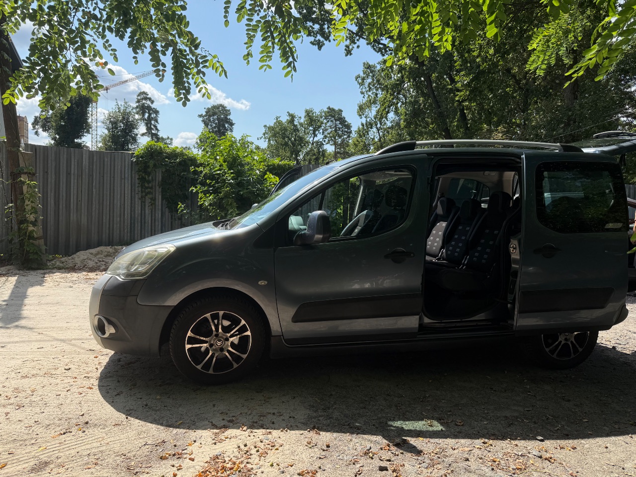 Citroen Berlingo - фото 9