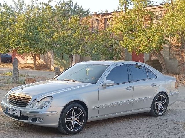 Mercedes-Benz E-Класс - зображення 1