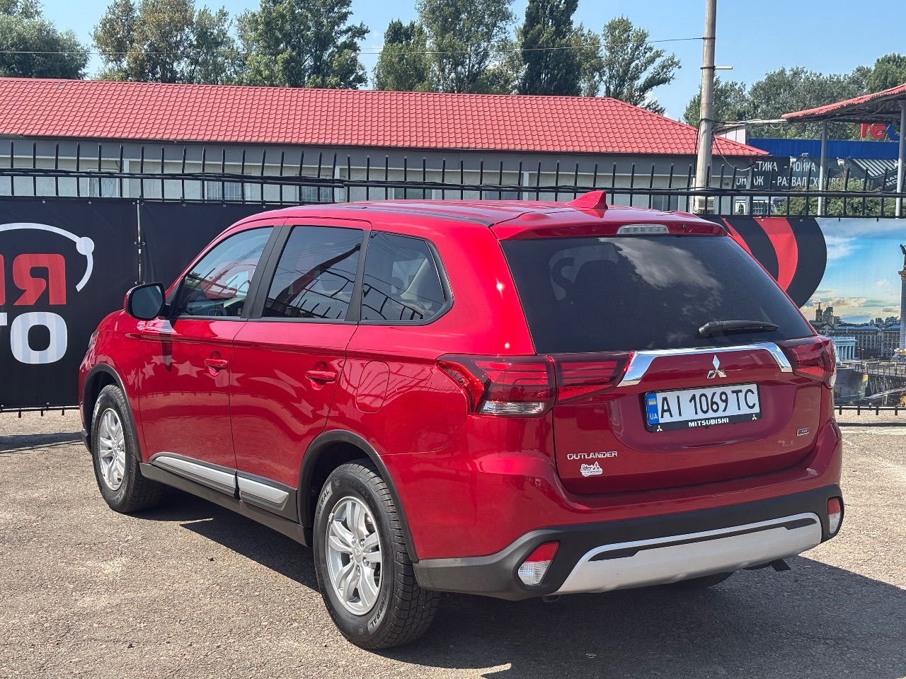 Mitsubishi Outlander - фото 4