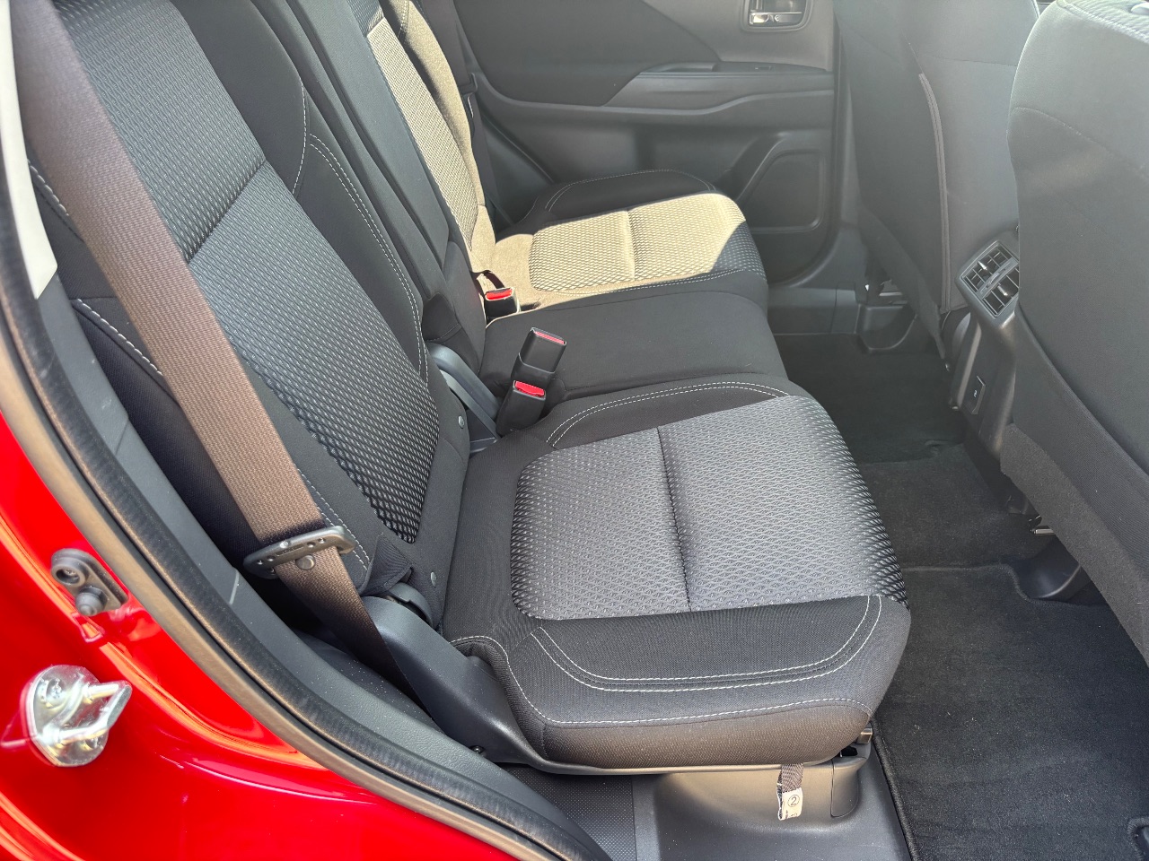 Mitsubishi Outlander - фото 15