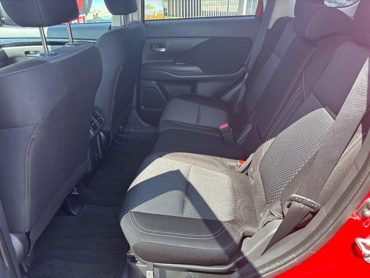 Mitsubishi Outlander - фото 11