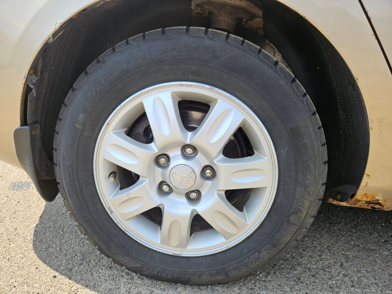 Kia Carens - фото 15