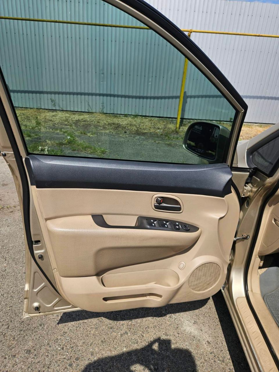 Kia Carens - фото 6