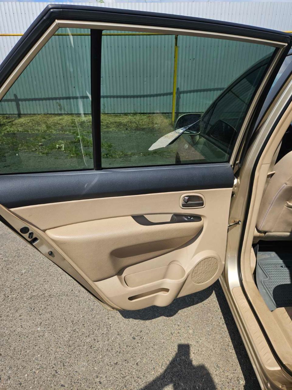 Kia Carens - фото 10