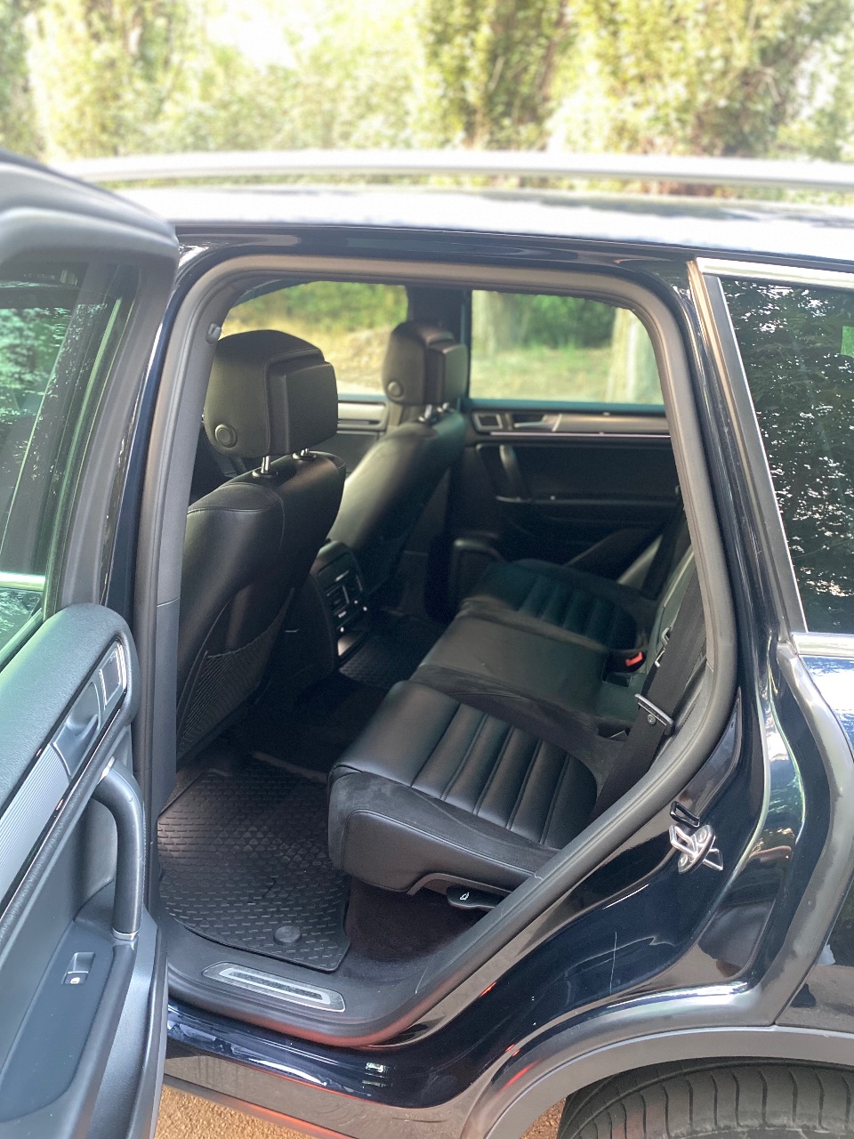 Volkswagen Touareg - фото 11