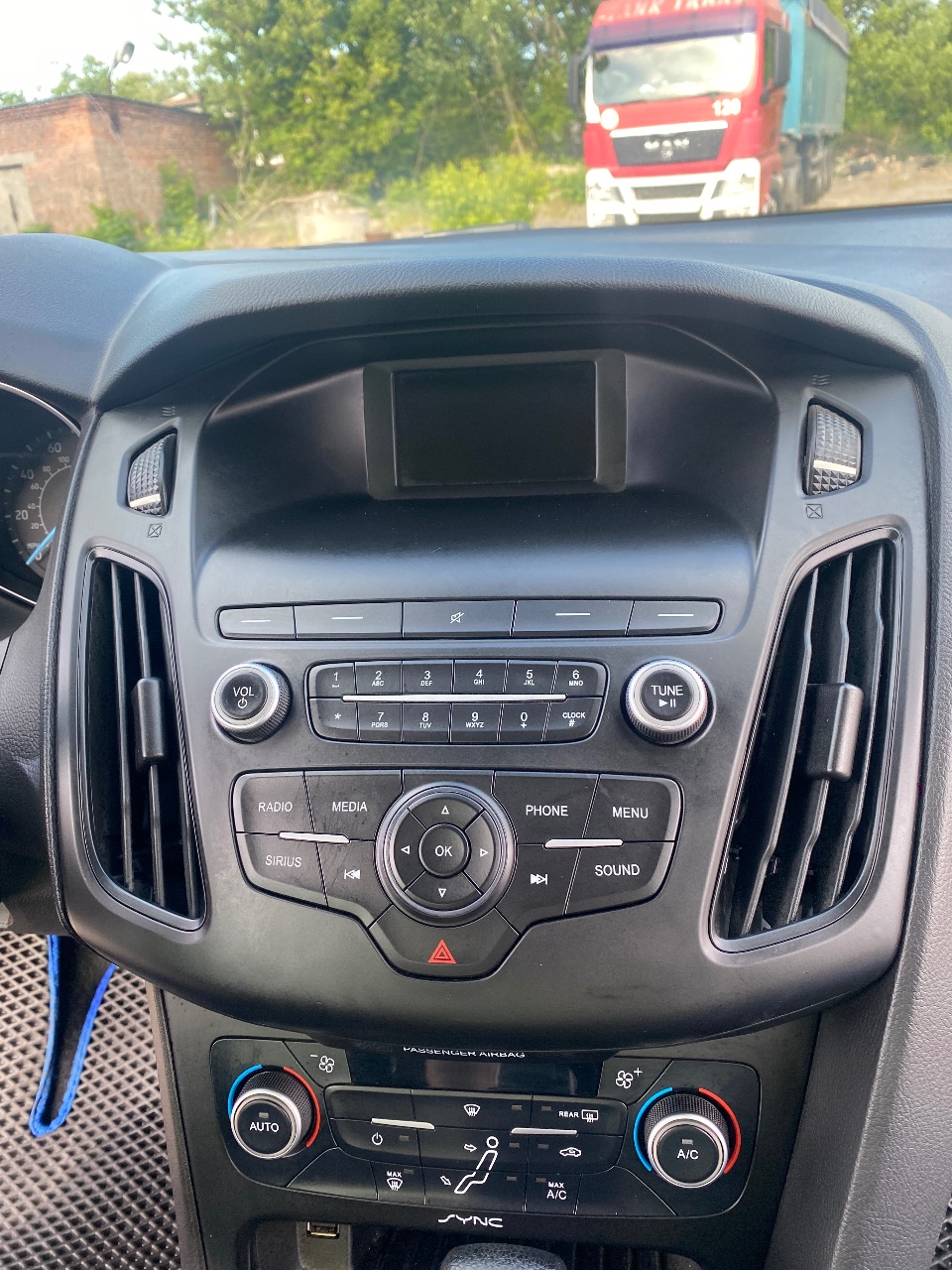 Ford Focus - фото 16