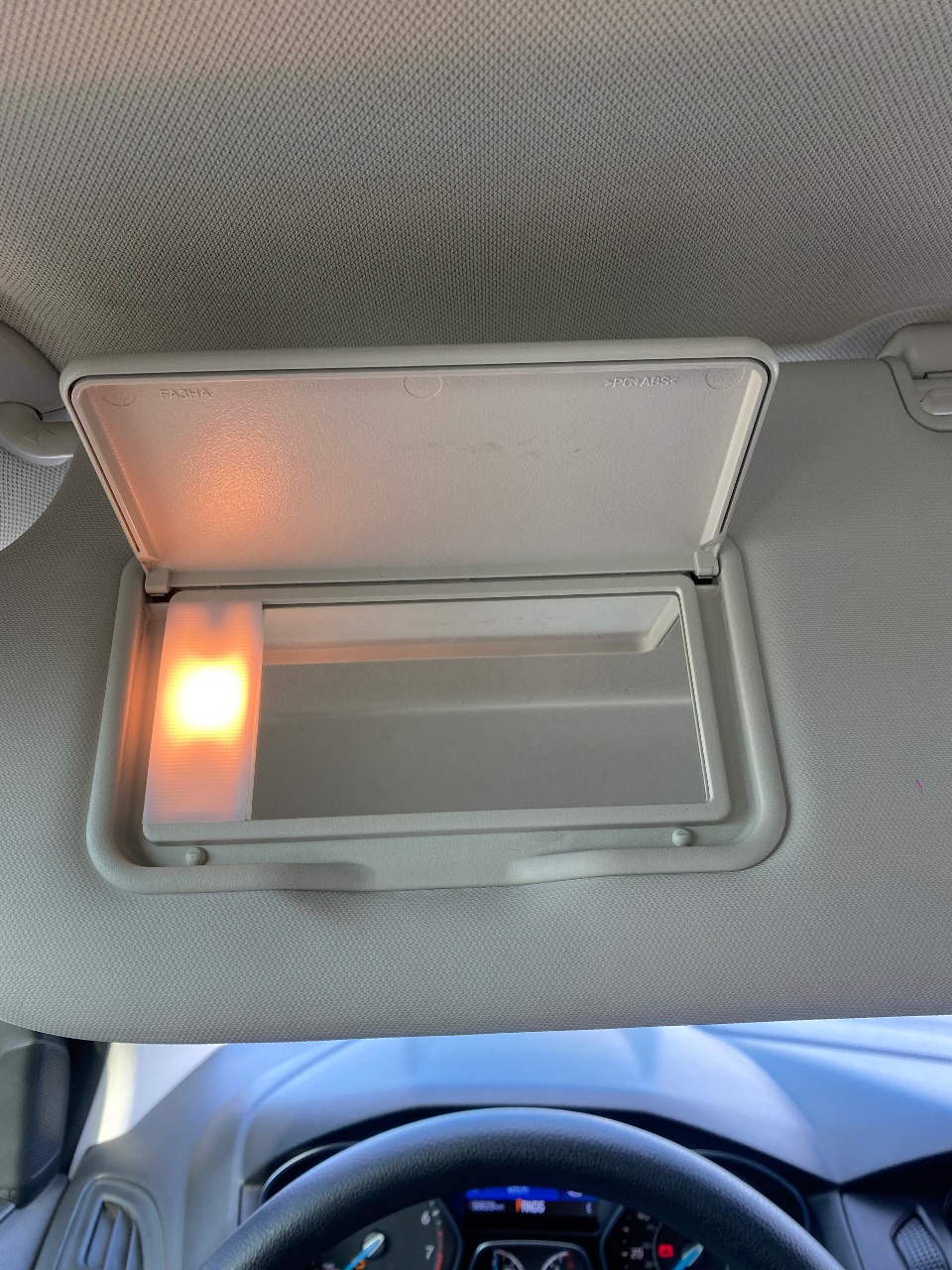 Ford Focus - фото 27