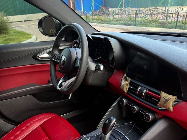 Alfa Romeo Giulia - фото 5
