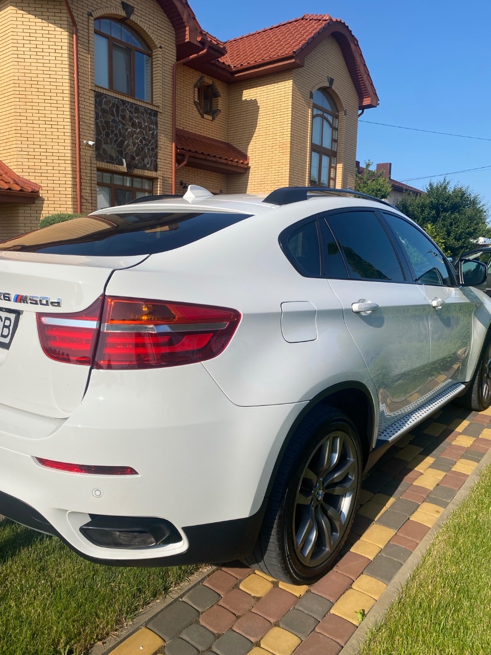 BMW X6 - фото 10