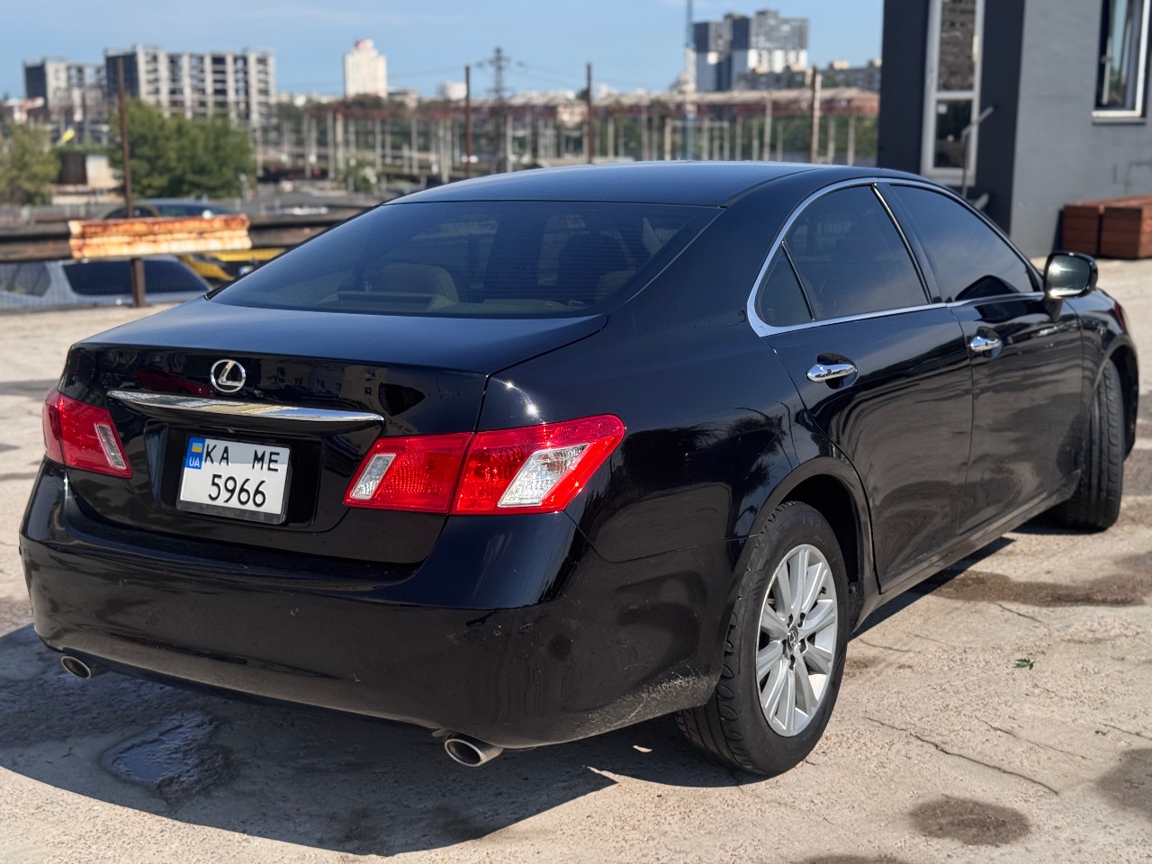 Lexus ES - фото 8