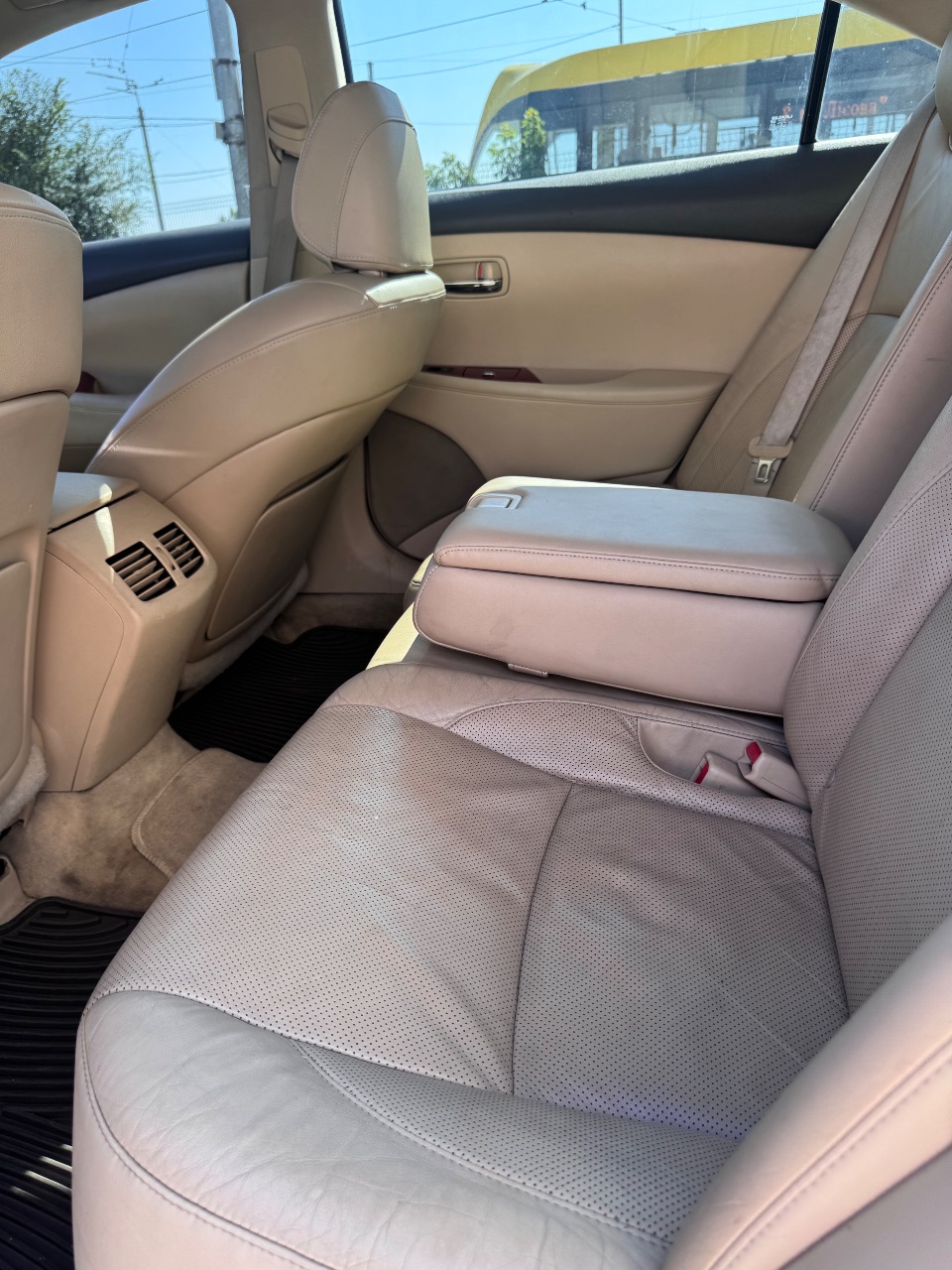 Lexus ES - фото 11