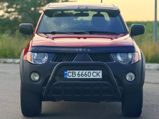 Mitsubishi L200 - зображення 1