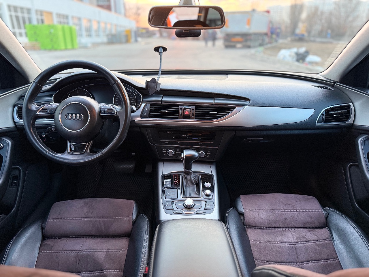 Audi A6 - фото 7