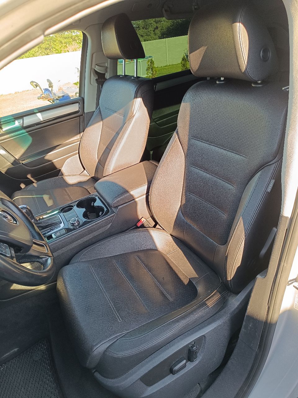 Volkswagen Touareg - фото 9