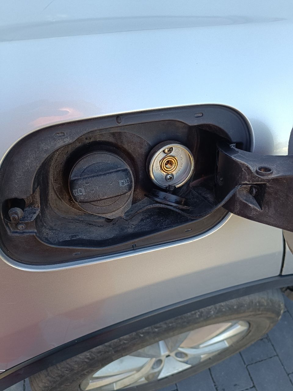 Volkswagen Touareg - фото 1