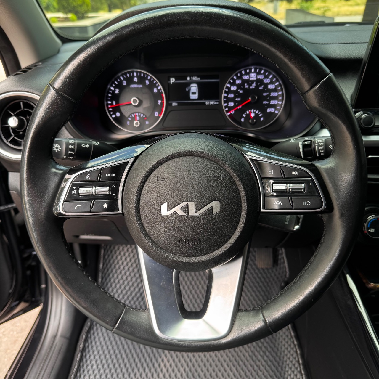 Kia Forte - фото 7