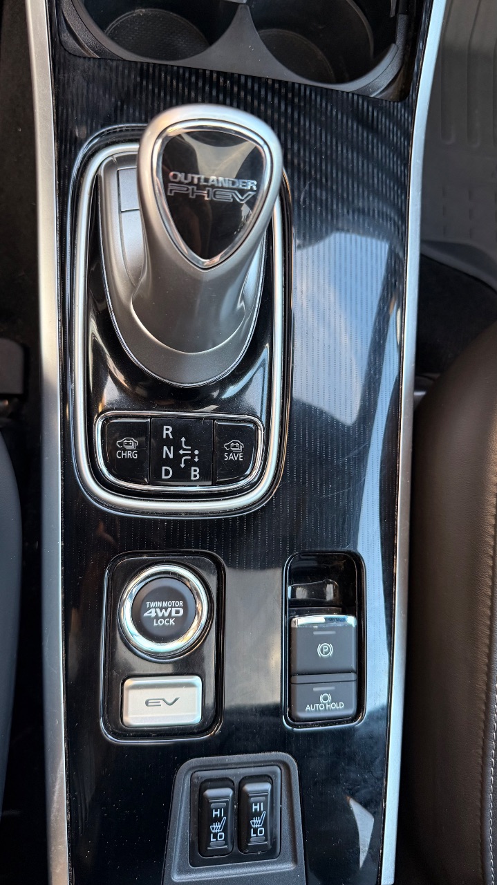 Mitsubishi Outlander - фото 18