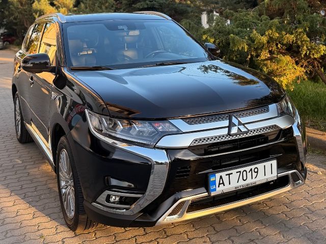 Mitsubishi Outlander - зображення 2