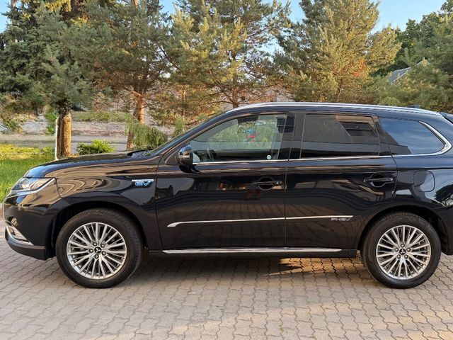 Mitsubishi Outlander - зображення 1