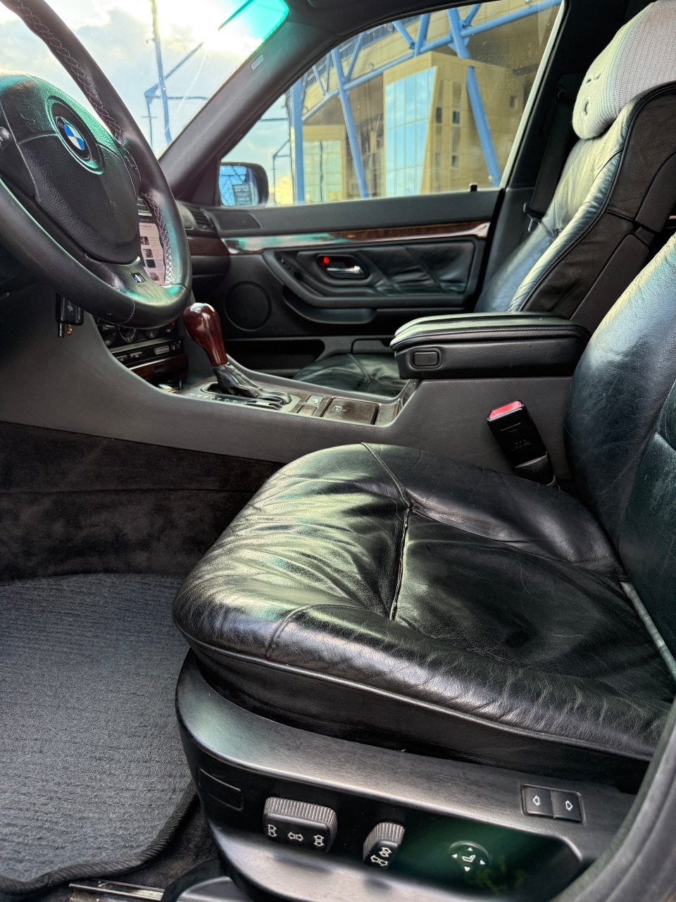 BMW 7 серії - фото 12