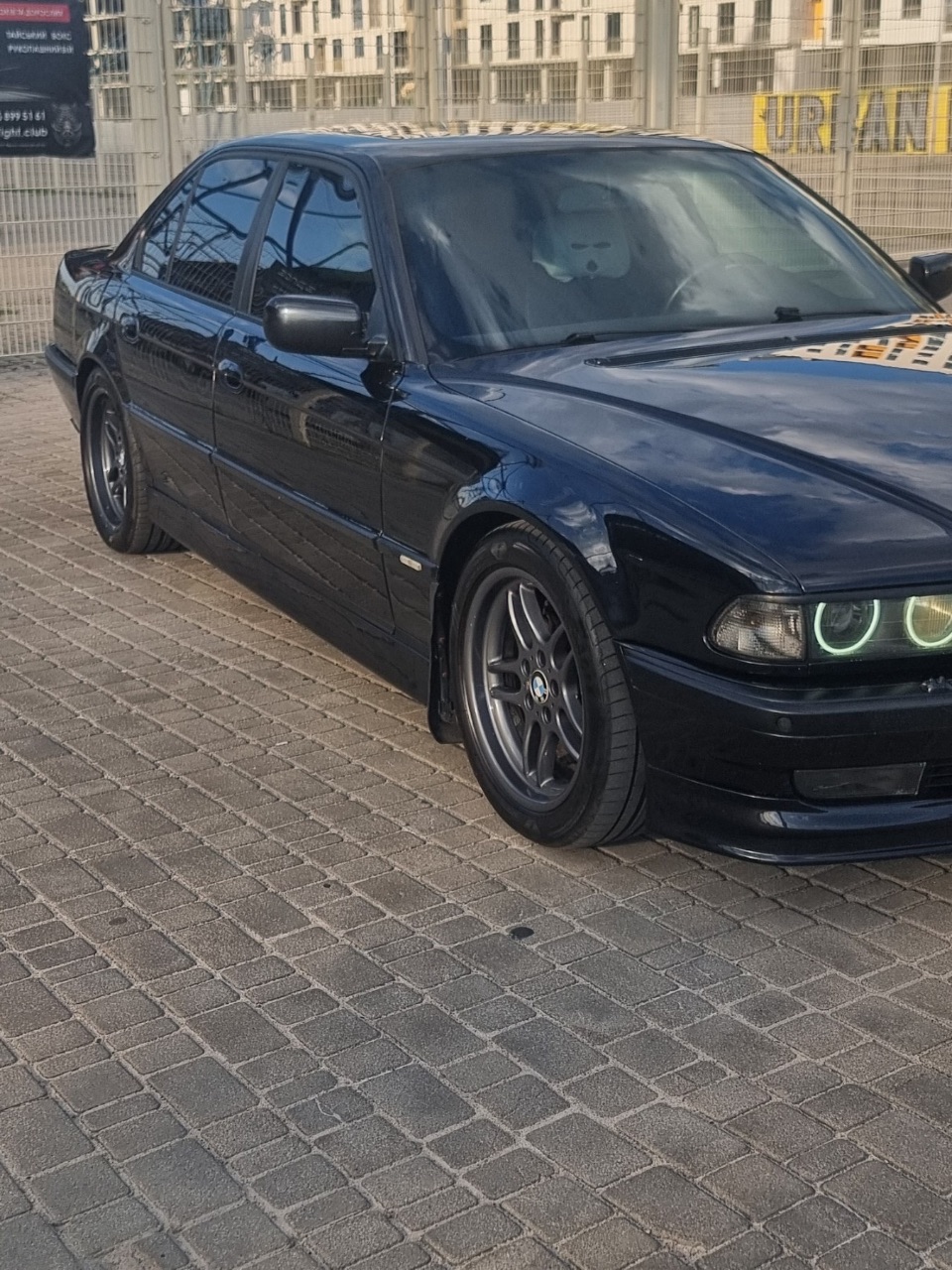 BMW 7 серії - фото 2