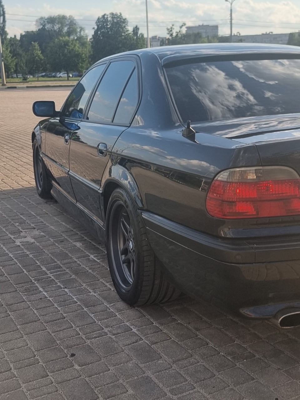 BMW 7 серії - фото 4