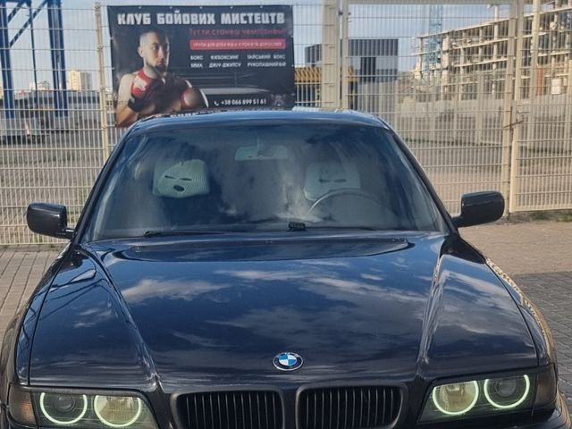 BMW 7 серії - зображення 1