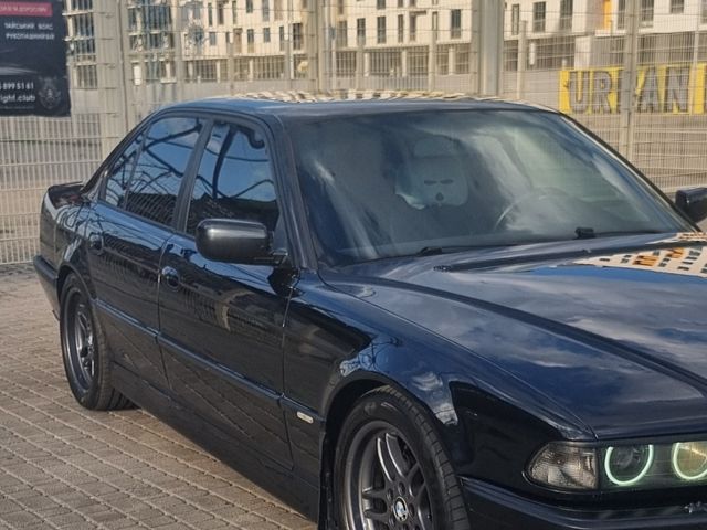 BMW 7 серії - зображення 2