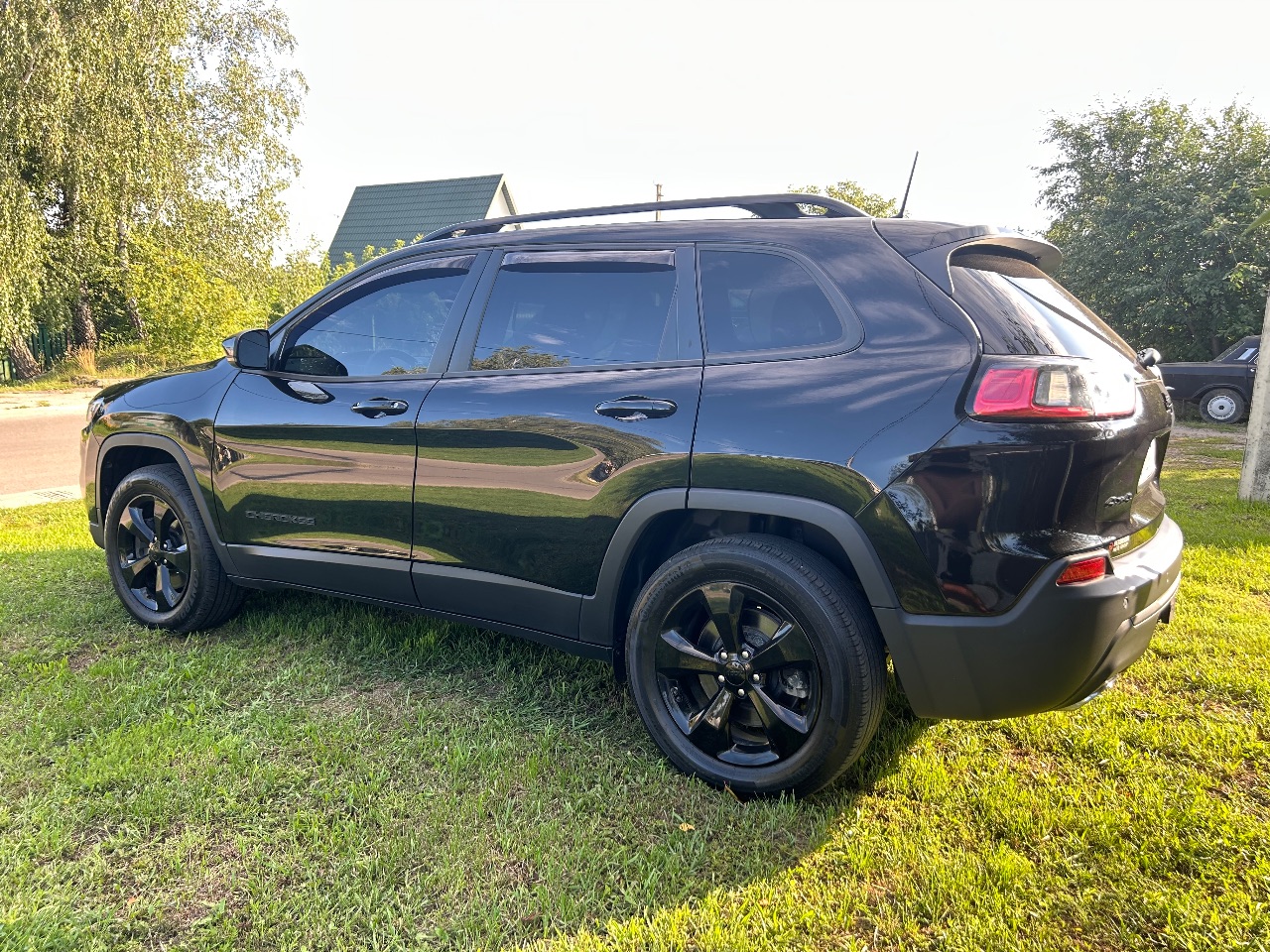 Jeep Cherokee - фото 6