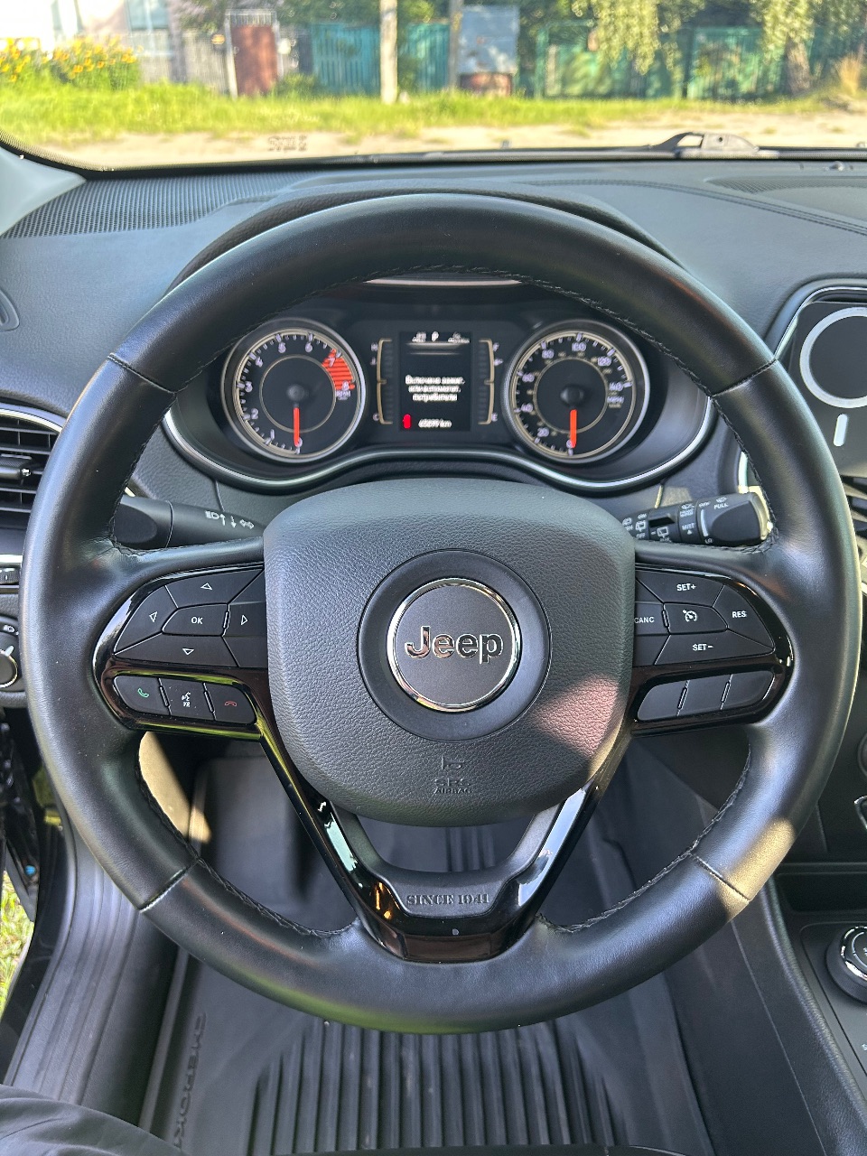 Jeep Cherokee - фото 18