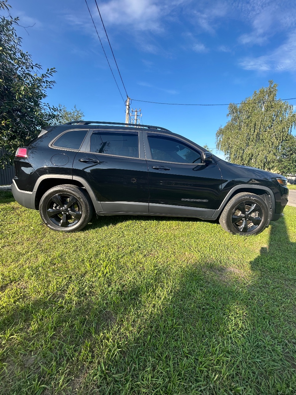 Jeep Cherokee - фото 2