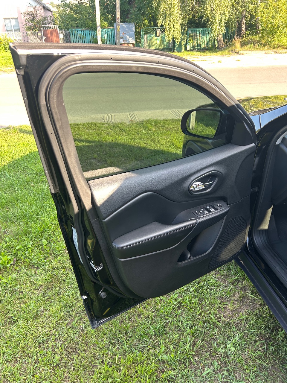 Jeep Cherokee - фото 24