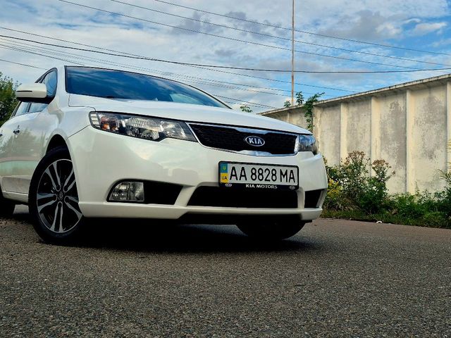 Kia Cerato - фото 2